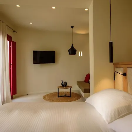 11:11 By Potnia Akrotírion